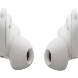 Bose QuietComfort Wireless Earbuds - White Smoke Edition - Image 3
