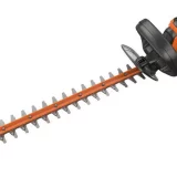 Black & Decker 60cm Corded Hedge Trimmer - 600W Electric Garden Tool - Image 3