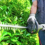 Spear & Jackson 60cm Electric Hedge Trimmer - Powerful 600W - Image 7