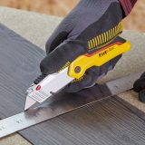 Stanley FatMax Folding Utility Knife – Retractable Blade Cutter - Image 1