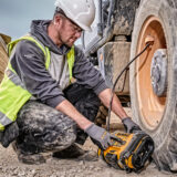 DeWalt 18V XR Portable Tyre Inflator – DCC018N-XJ (Bare Unit) - Image 6