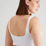 White & Black Seamless Crop Tops – 2 Pack Stretch Fit - Image 4